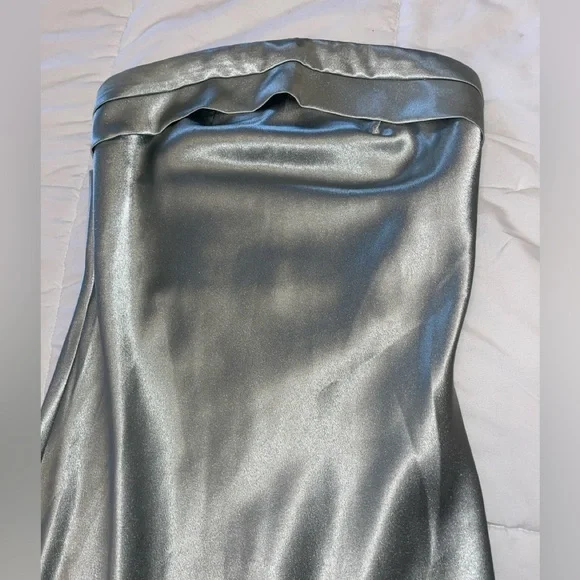 Elegant Silver Strapless Dress - Picture 3 of 7